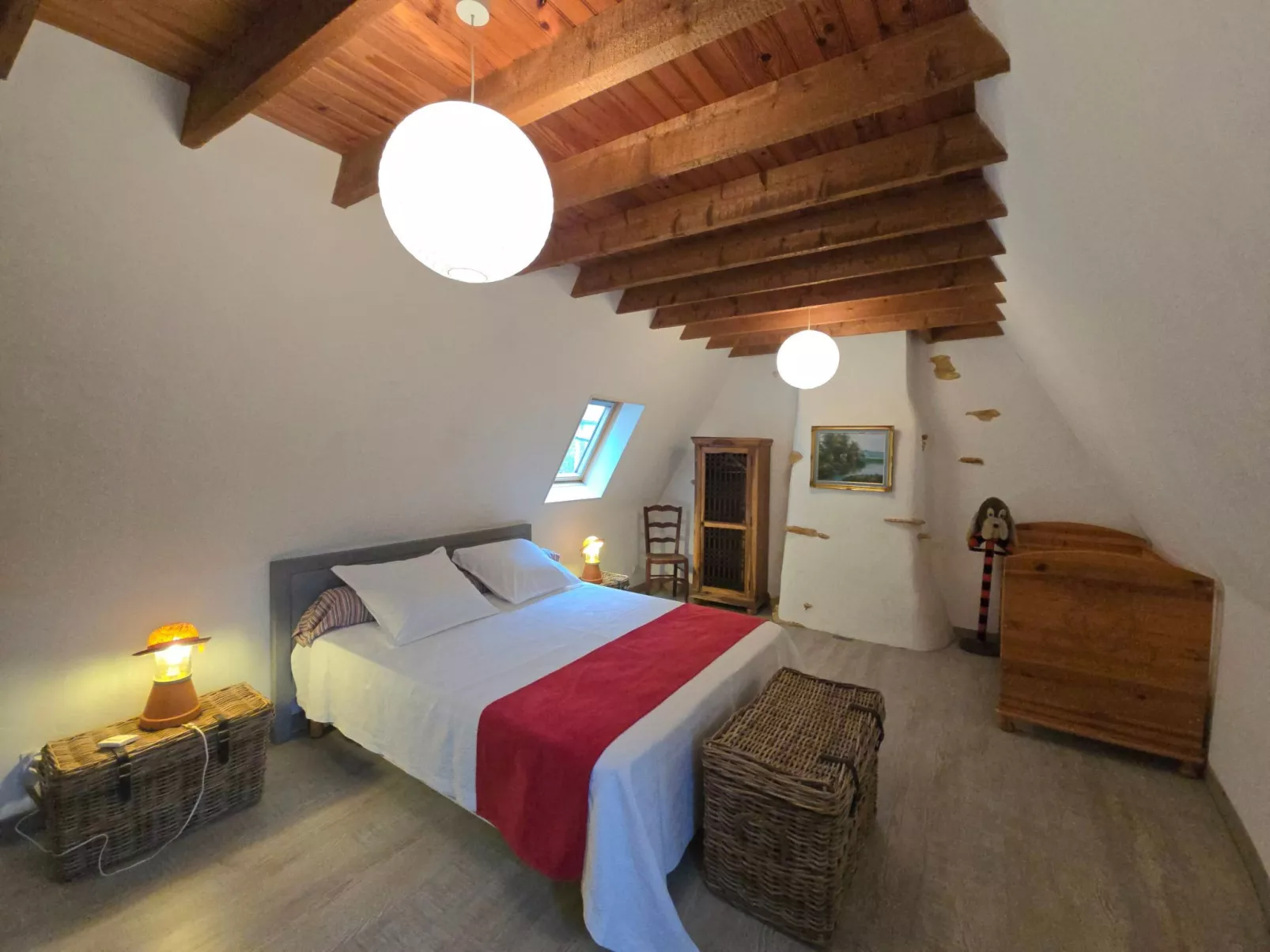 Geräumiges Ferienhaus mit Charme in der Dordogne-Drinnen