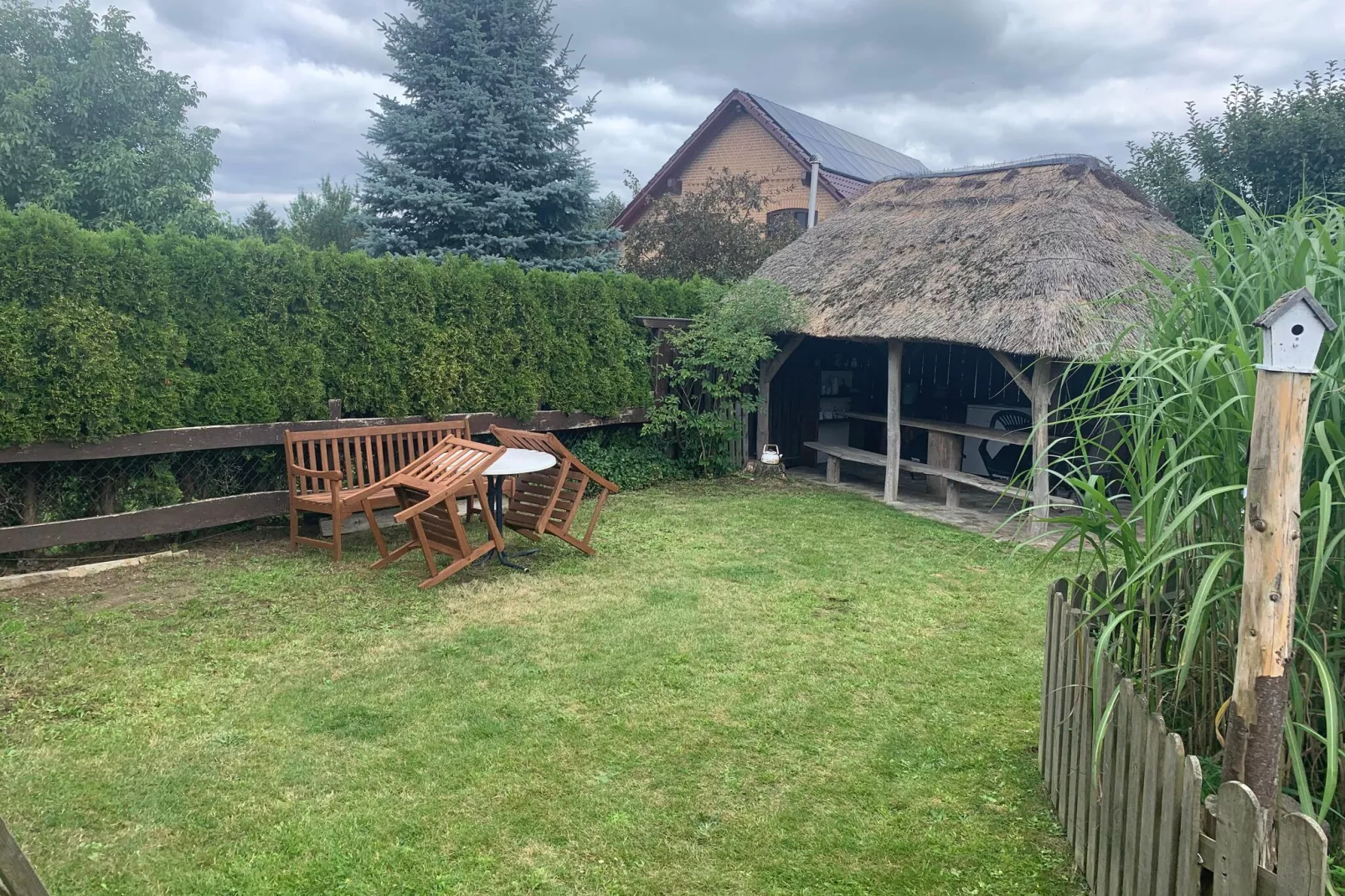 Reetdachhaus-Gardens summer