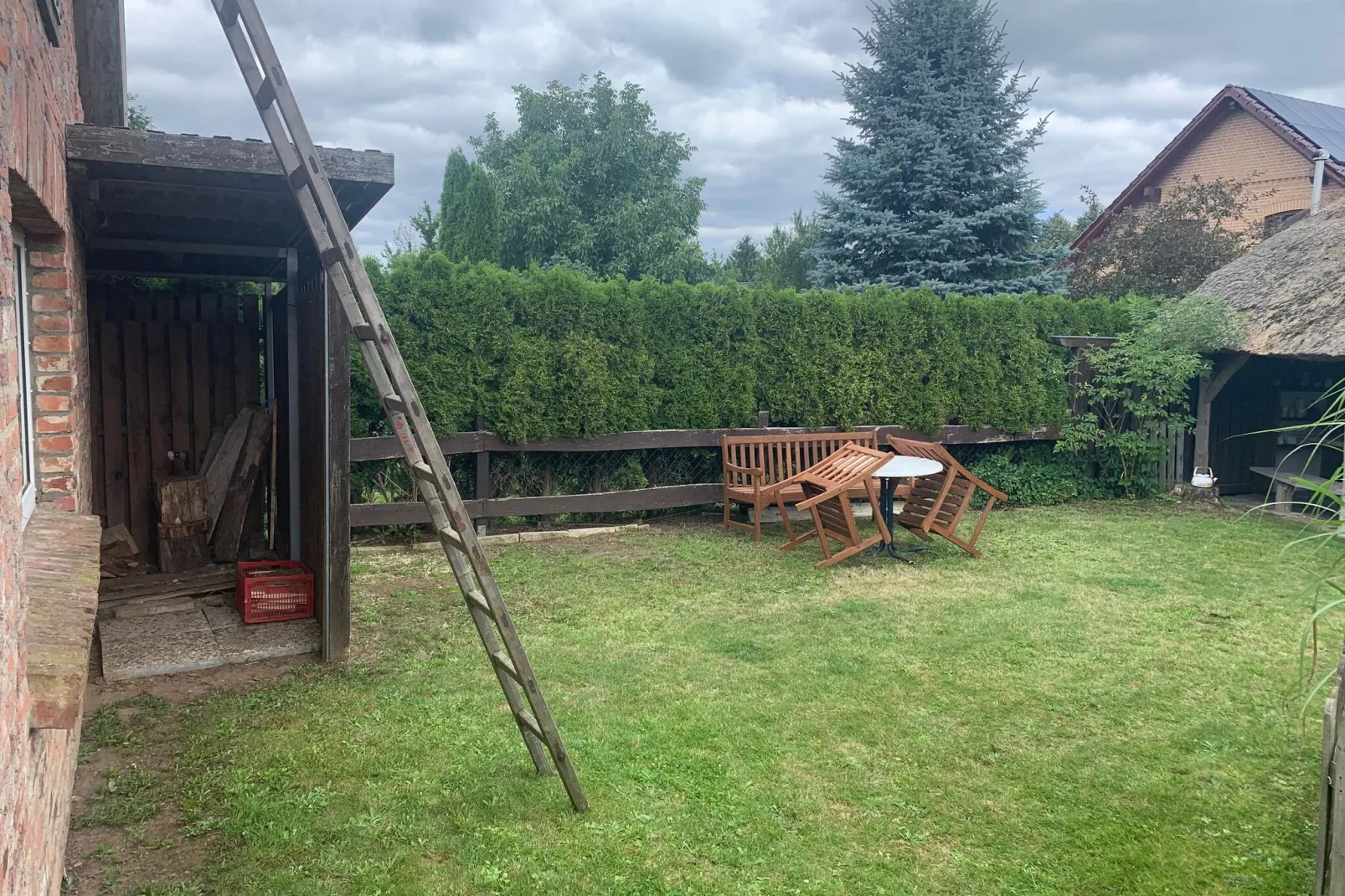 Reetdachhaus-Gardens summer