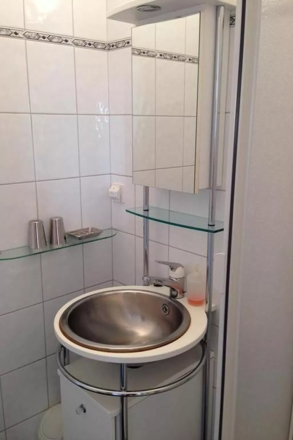 Seeblick und Pool-Inside