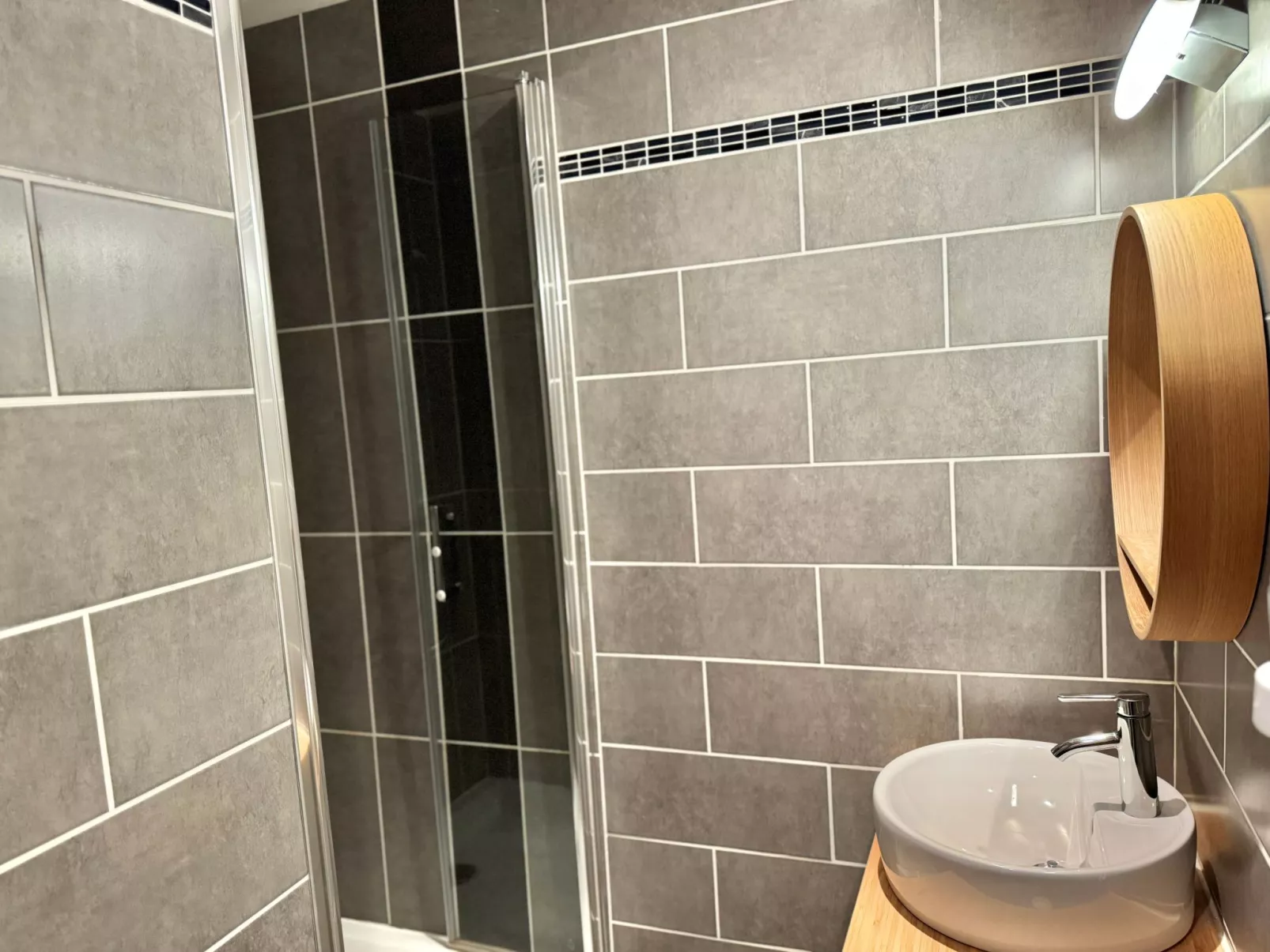 Im Herzen eines Weinguts, schattige Terrasse mit Meerblick, Pool - Drinnen