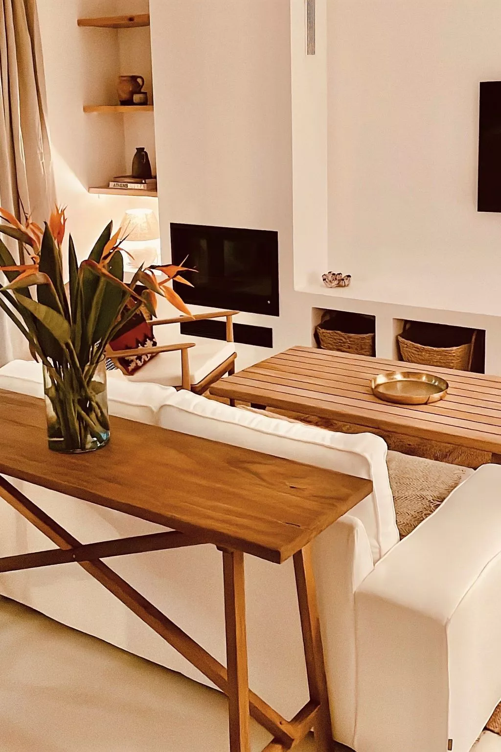 "Villa Nepenthe"-Inside