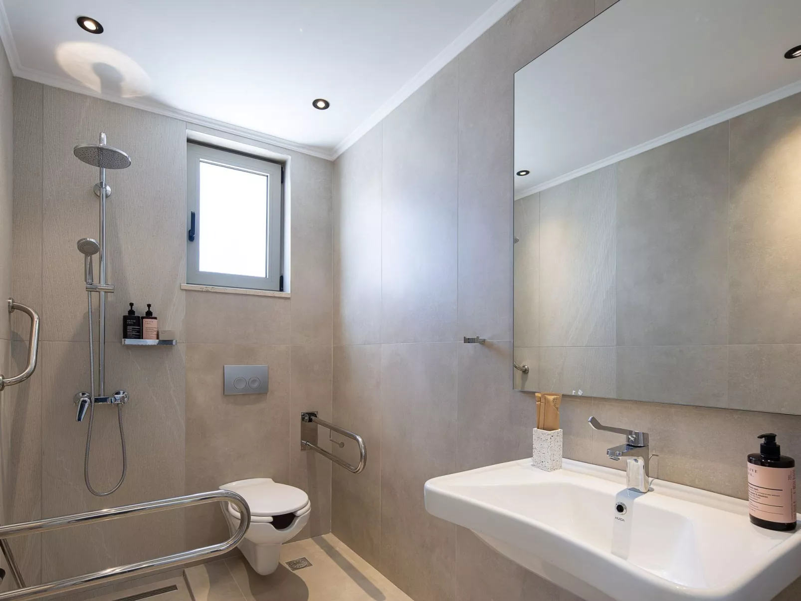 Imbros Villa I -''Gratis''BeheizterPool und Ruhe-Drinnen