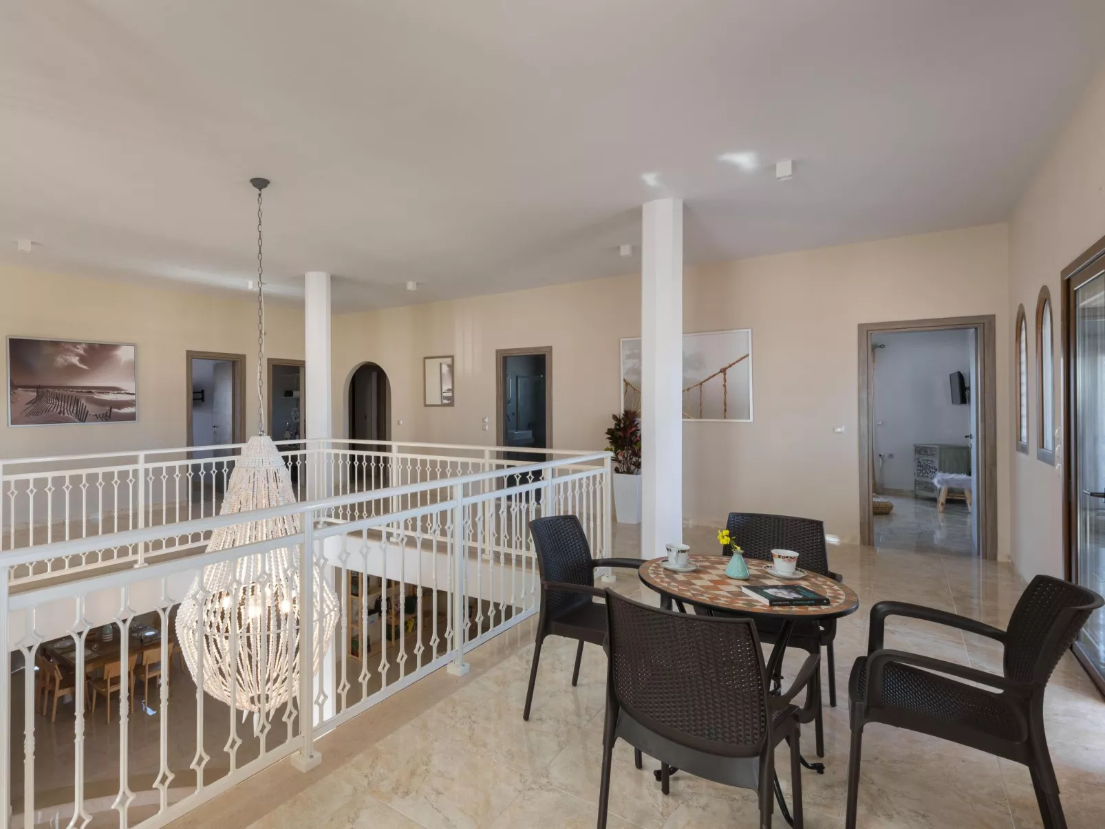 Geräumige Villa Evelyn für 10 Personen mit Pool-Inside