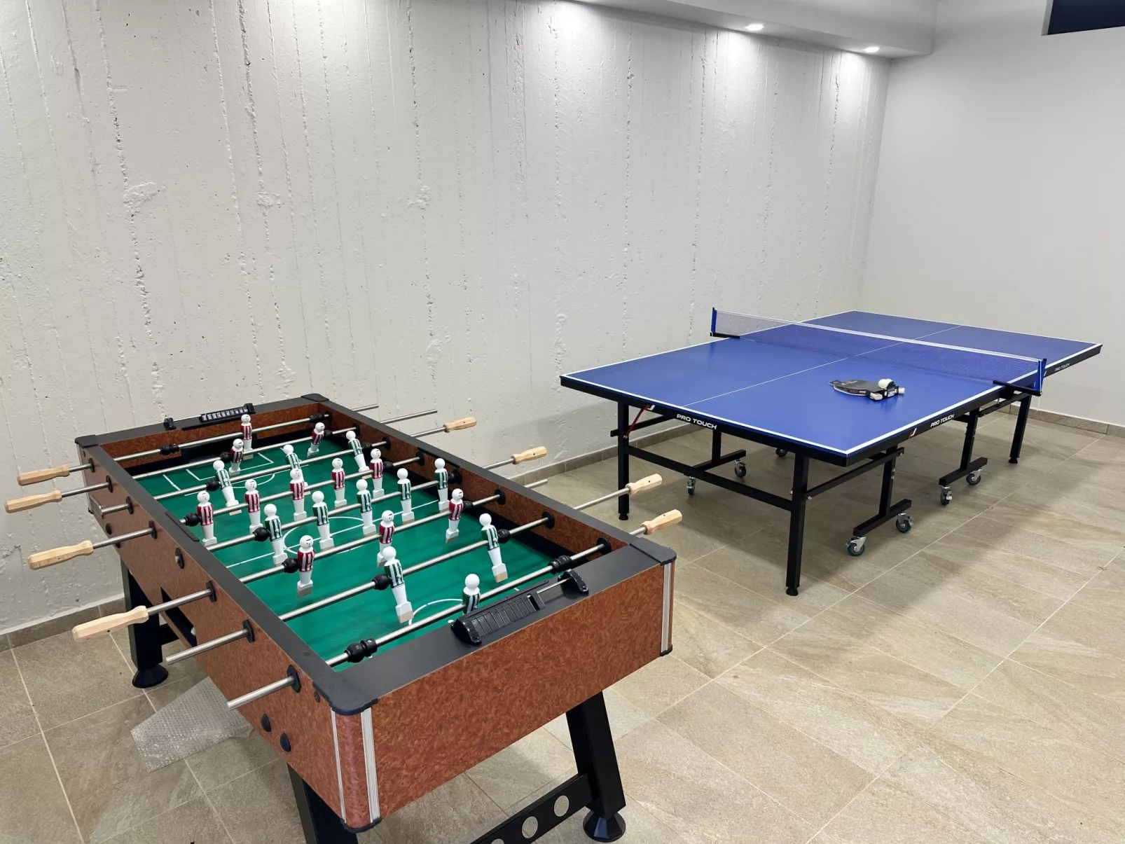 Villa am Strand mit Pool, Kinderbereich und BBQ-Inside