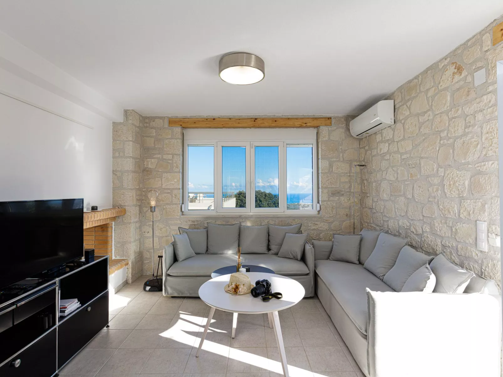 Komfort-Villa mit privatem Pool-Drinnen