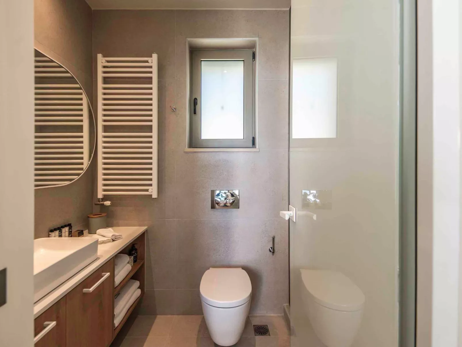 Villa Mare I ''Free'' Beheizter Pool, Unendlich blau-Drinnen