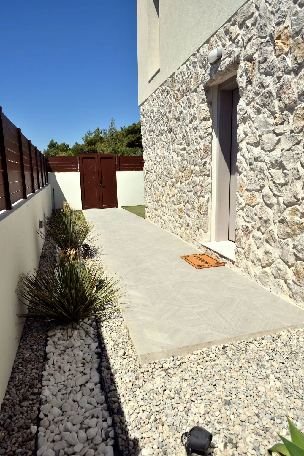 "Villa 101 X Rhodos"-Draußen