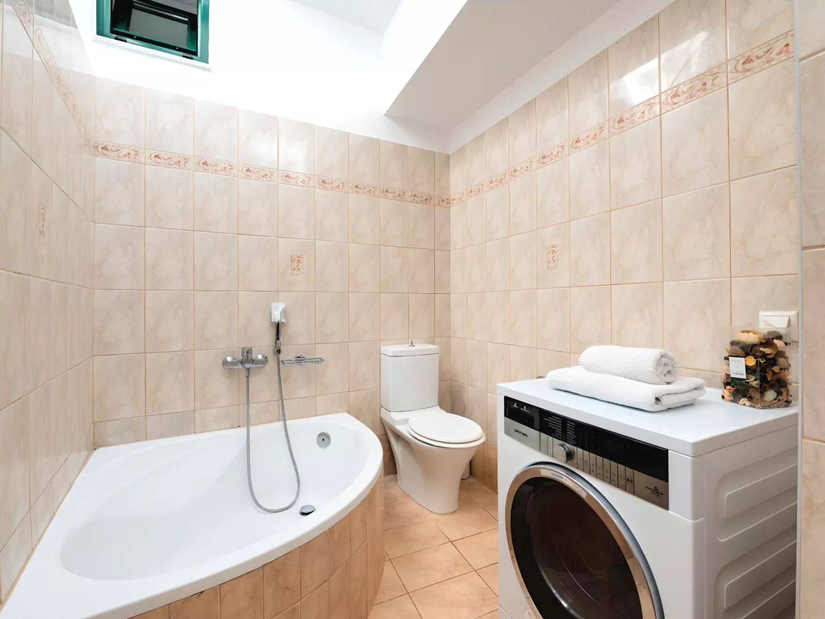 Eliomar Villa am Strand-Image-tags.info