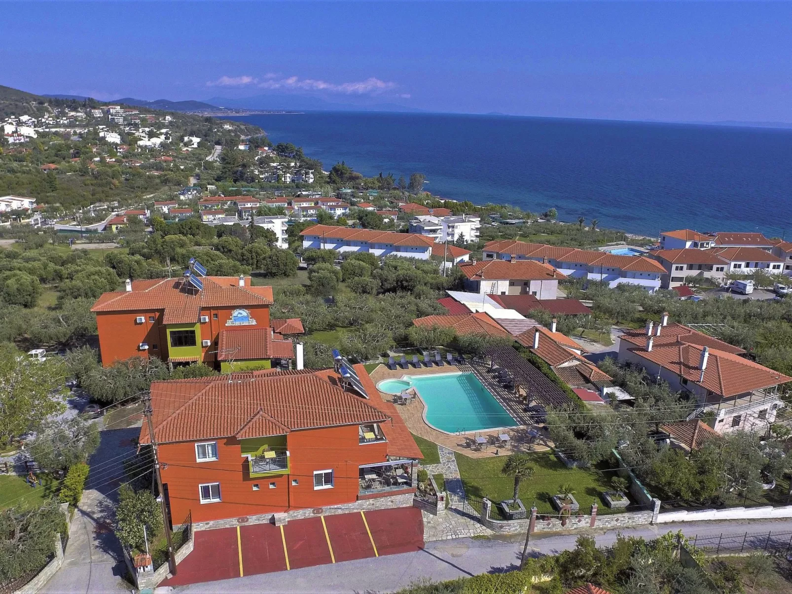 Modernes Studio für 3 Personen, Pool- und Gartenblick-Image-tags.info