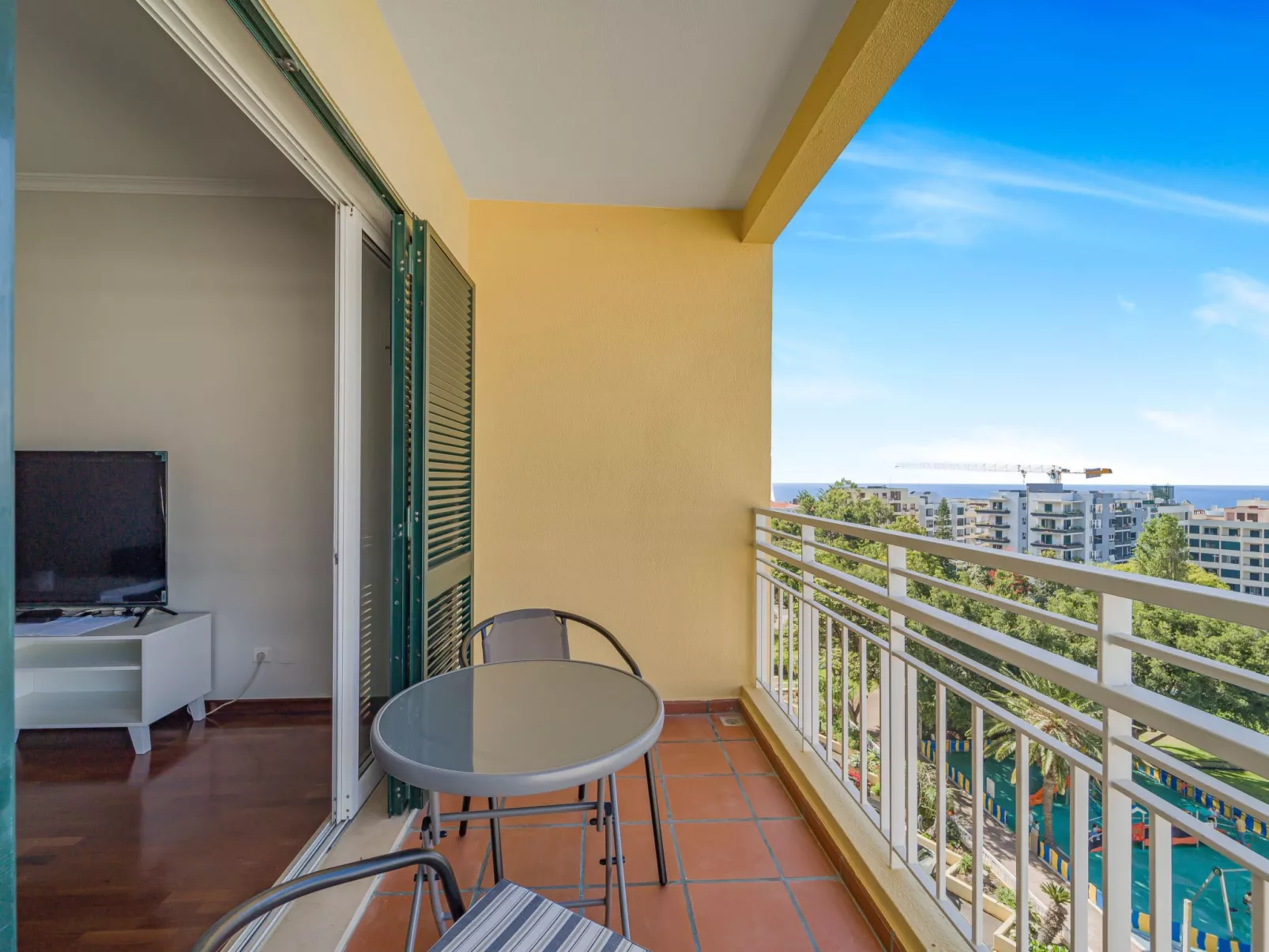 Tulipa Apartment Top-Inside