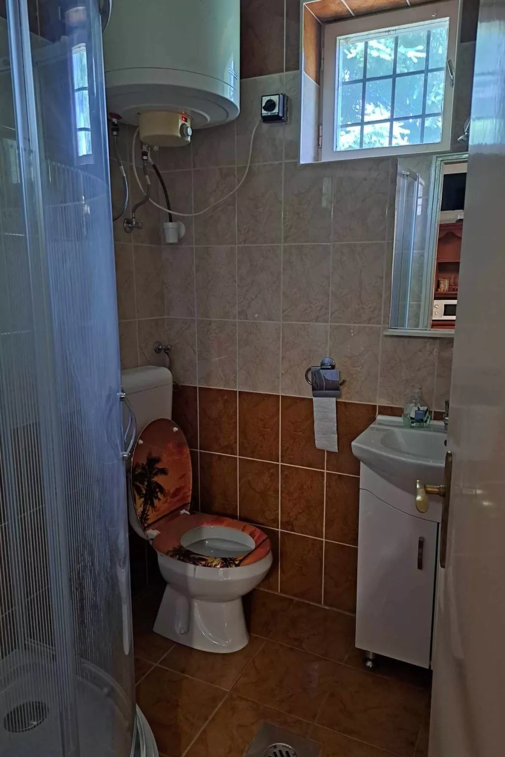 Mit eigenem Parkplatz-Dedans