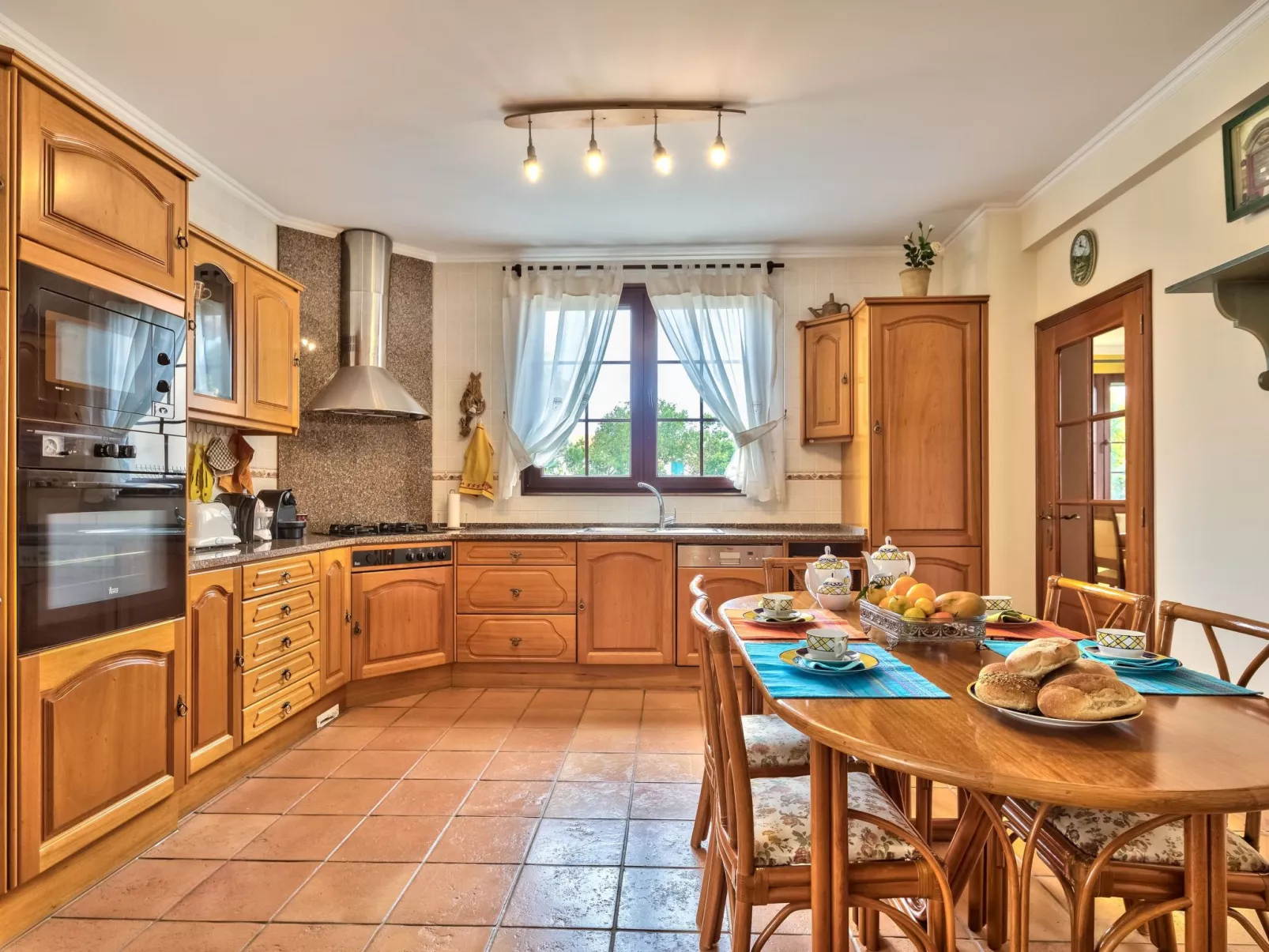 Königliche Villa Amores-Dedans