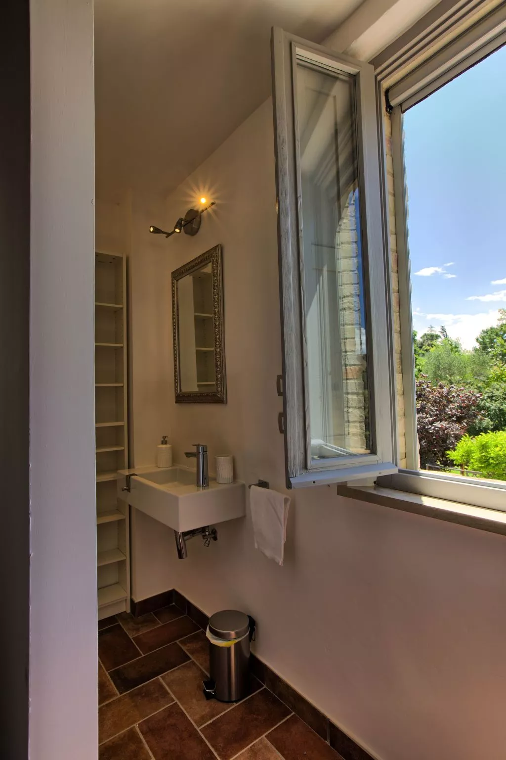 Haus der Musik 270m Veranda, Garten und Pool-Inside