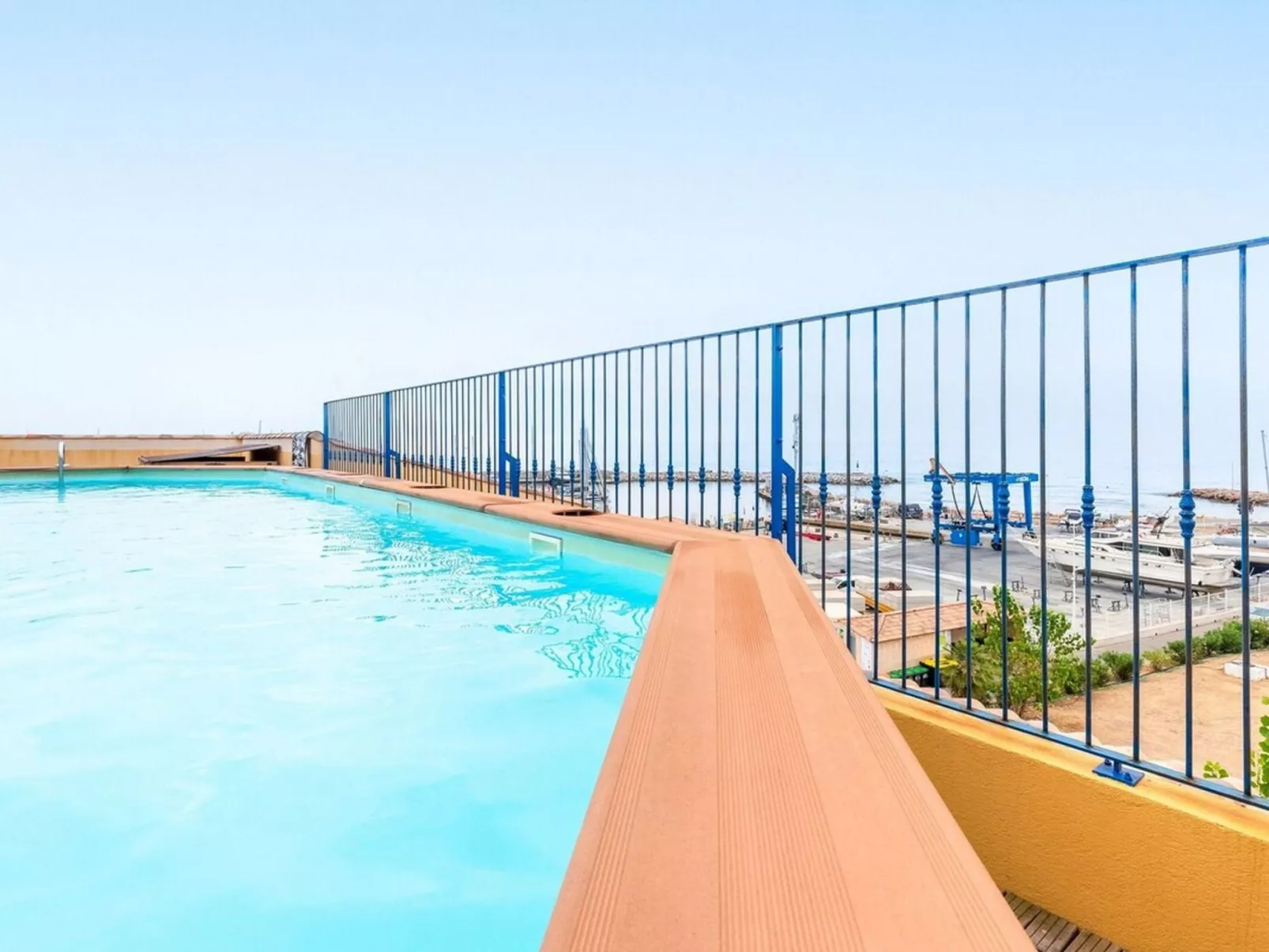 Am Meer in Korsika-Outside