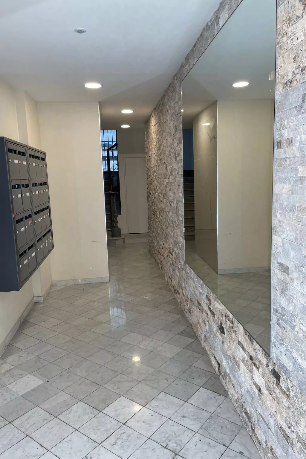 Palais Lucie Aurélie-Dedans