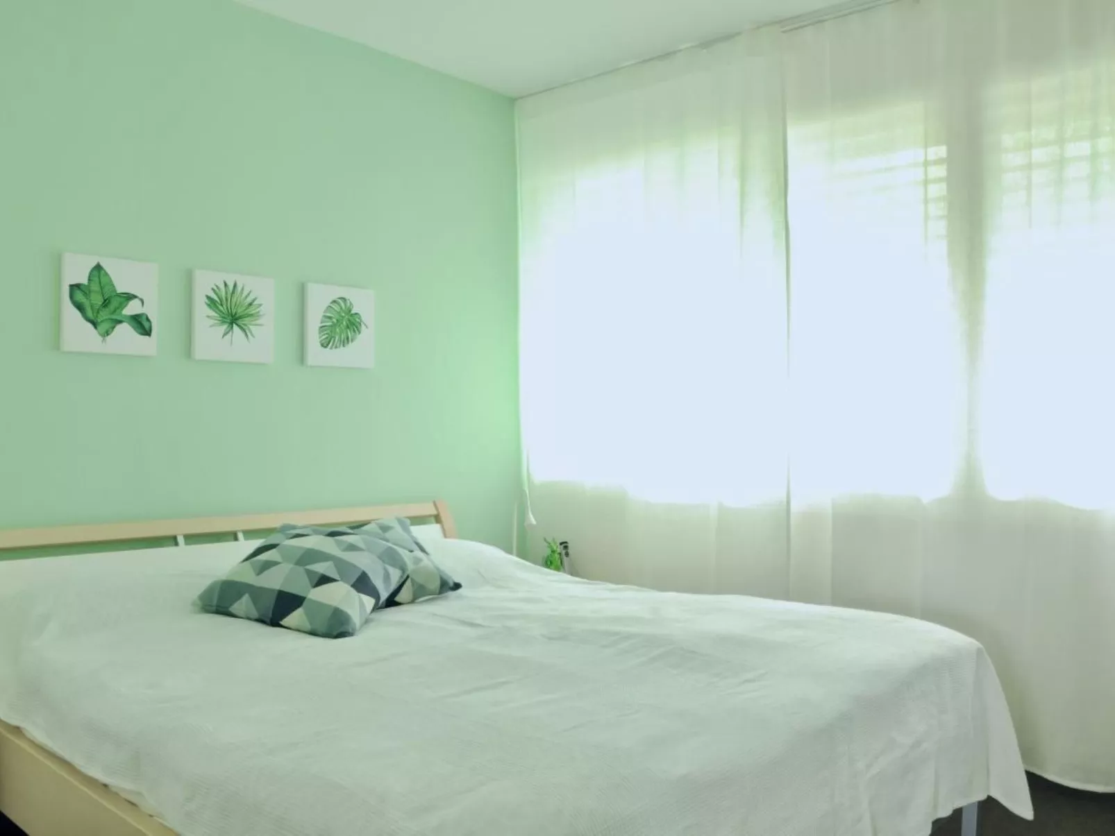 Navengana 4 mit Pool-Drinnen