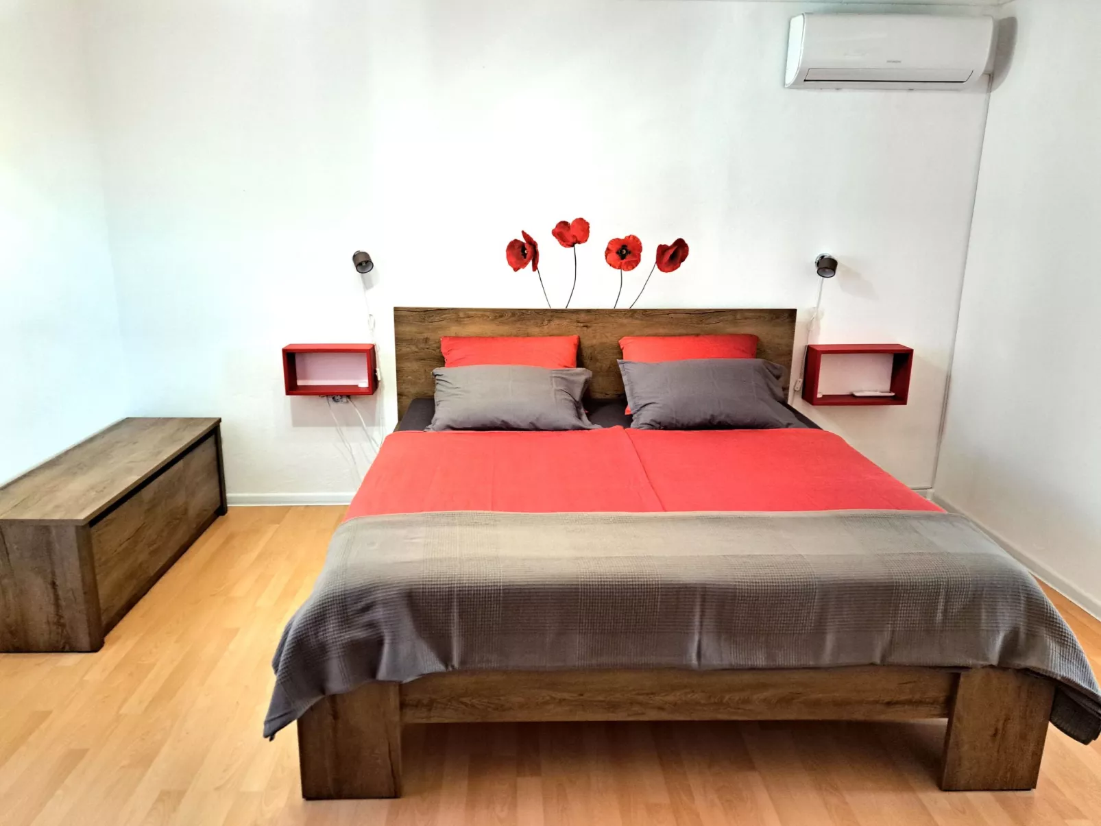 Haus Mirelia für zwei Personen mit Garten-Inside