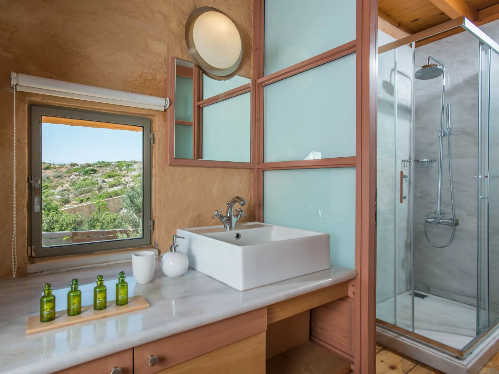 Anwesen "Olea Prime" mit Infinity-Pool-Dedans