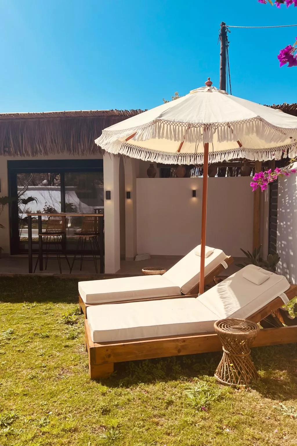 "Naya" mit eigenem Pool-Dedans