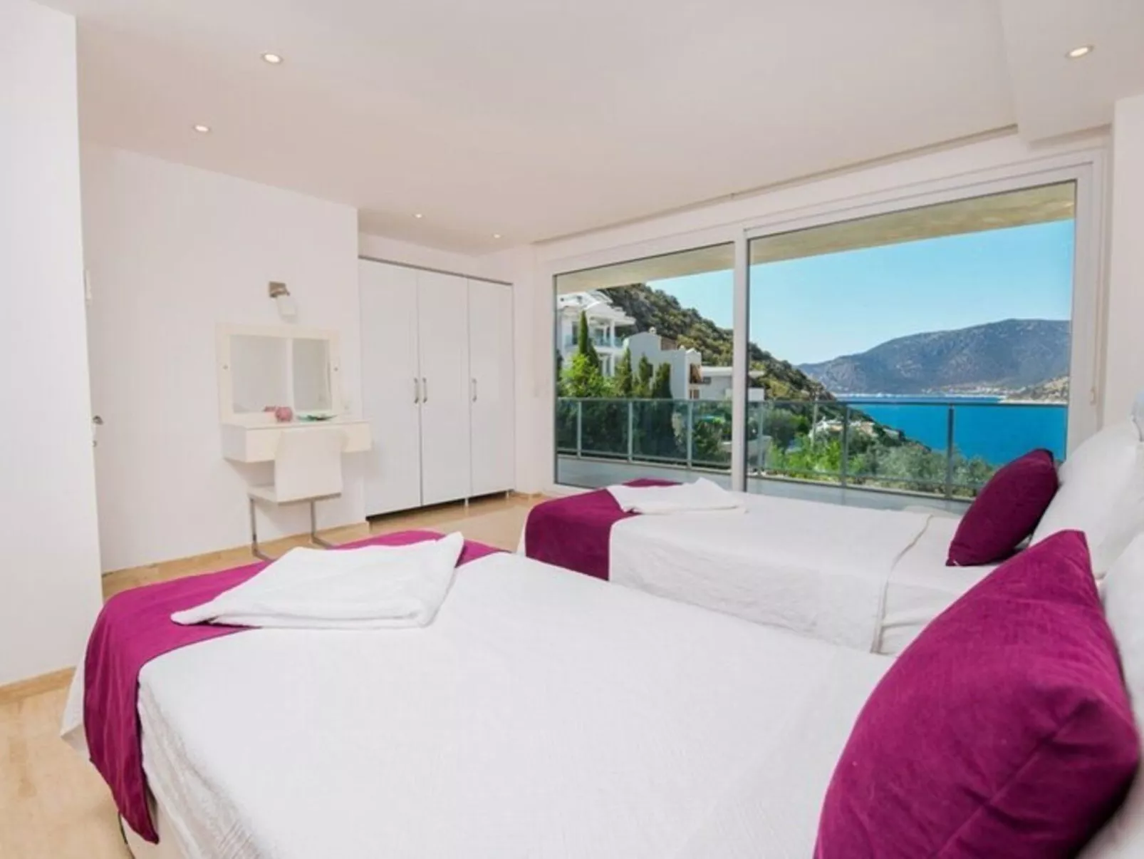 6 Personen nähe Strand-Drinnen