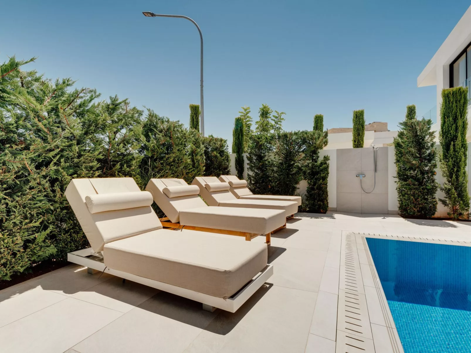 "Hercules 41" mit privatem Parkplatz-Drinnen