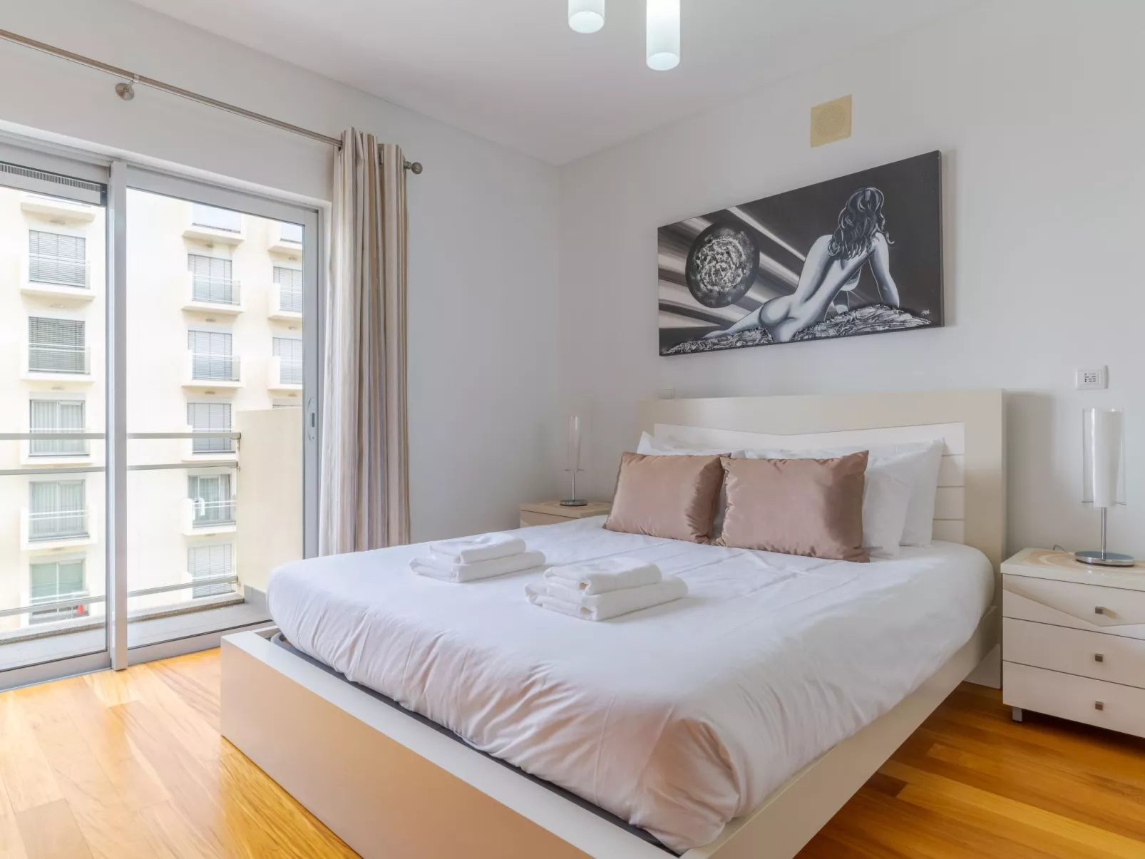 Mit gemeinschaftlichem Pool-Inside