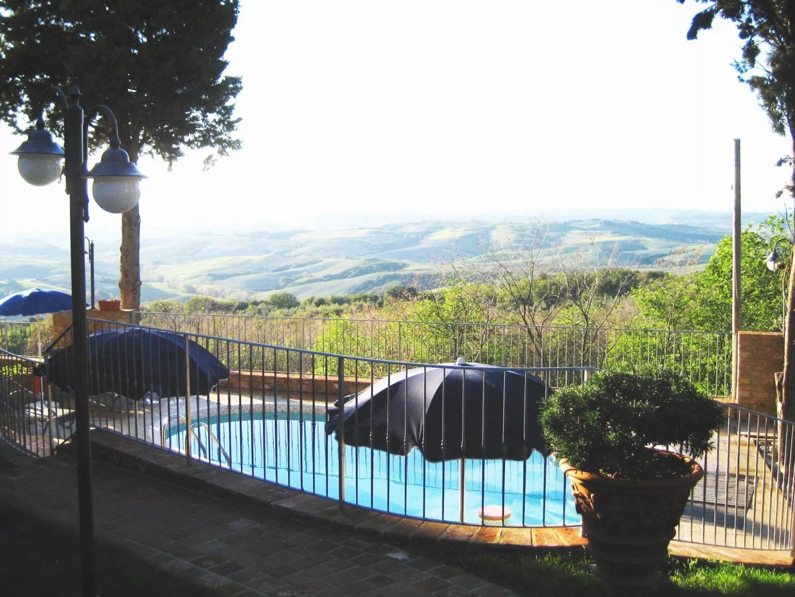 Ferienvilla 'Antica Pietra' mit eigenem Pool-Draußen