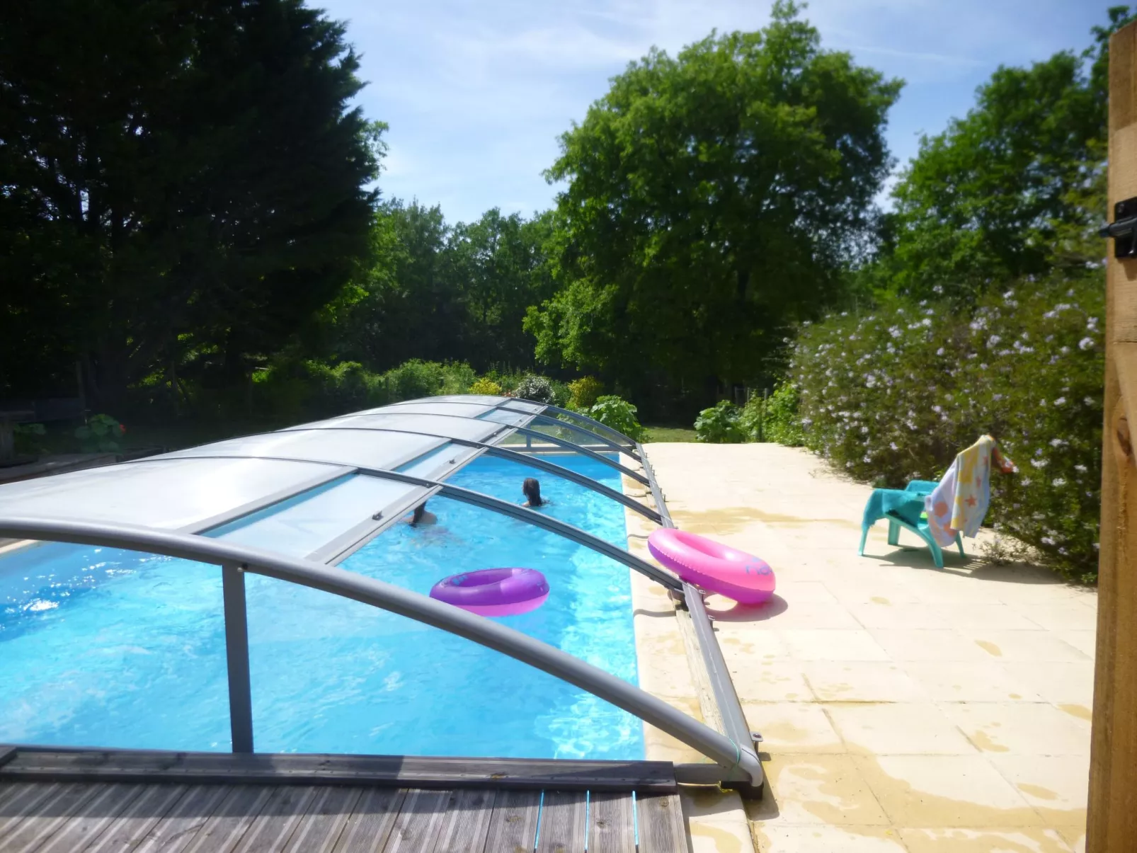 Komfort, Ruhe, privater Pool, EV-Ladestation-Dehors