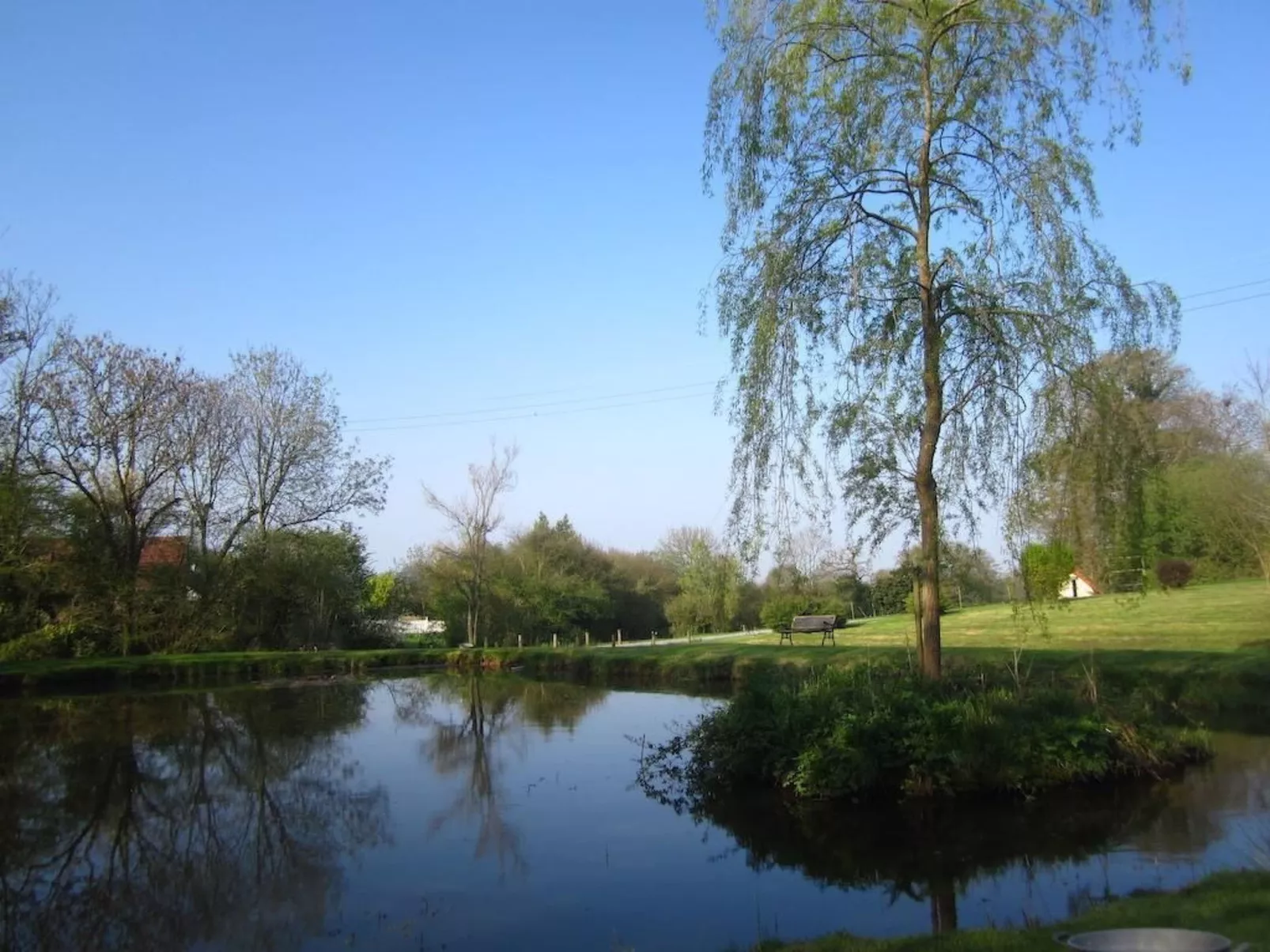 In Vesly mit Beheiztem gemeinsamem Pool-Dehors