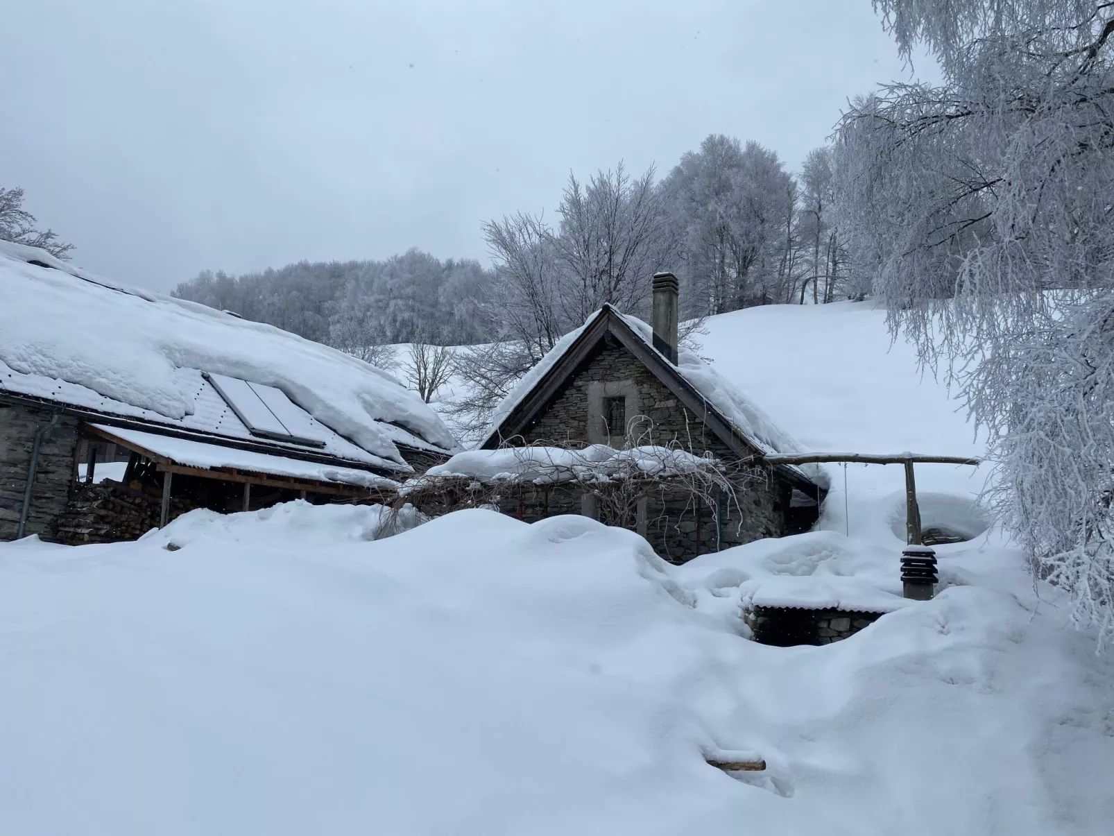 Typisches Tessiner Landleben im Centovalli-Dehors