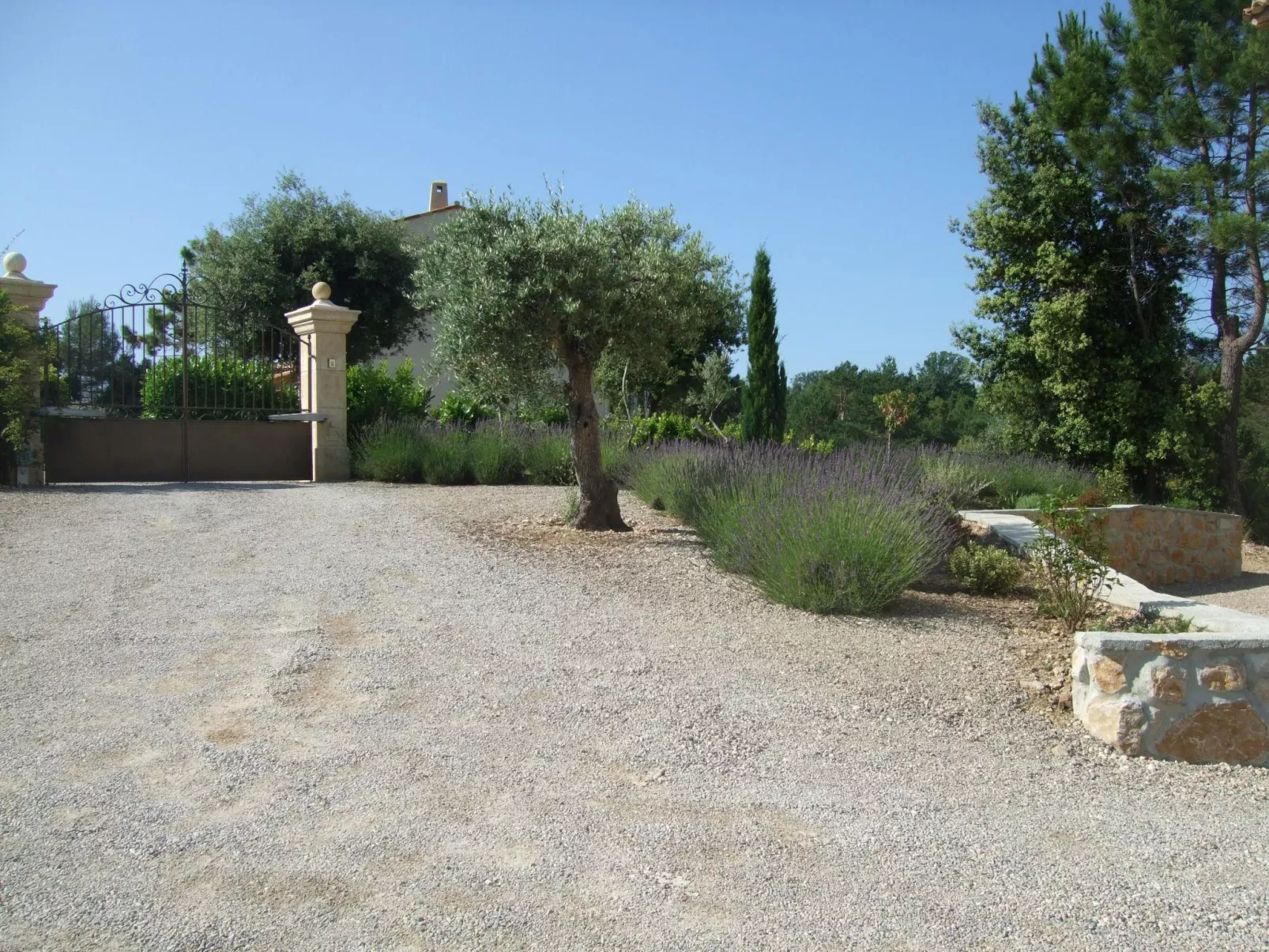 Gemütliche Ferienwohnung mit Pool-Outside