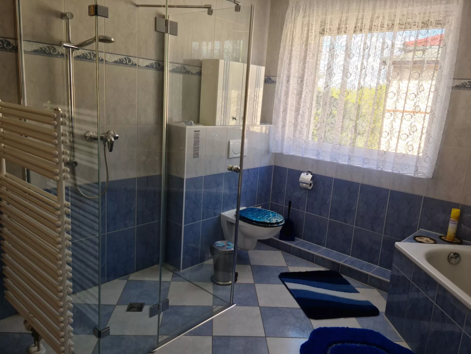 Schöne Ferienwohnung in Alt-Marzahn-Inside