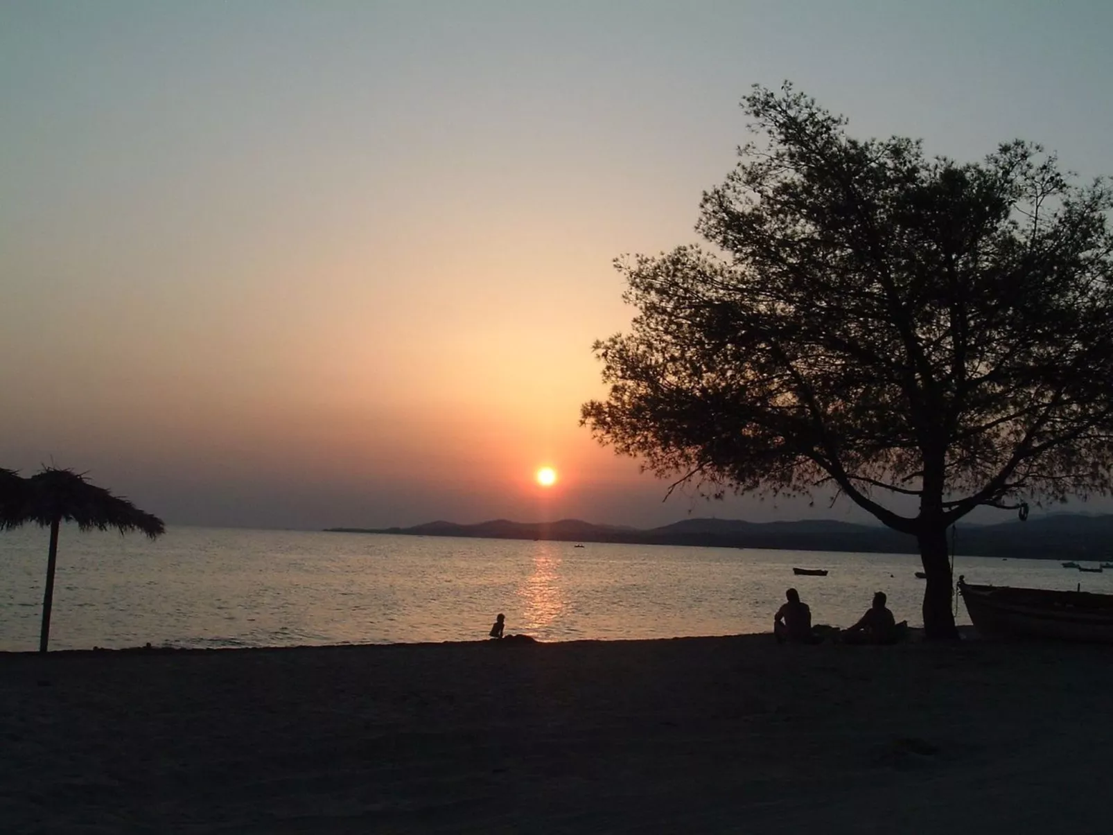 Finikas Garden Nikit-Draußen