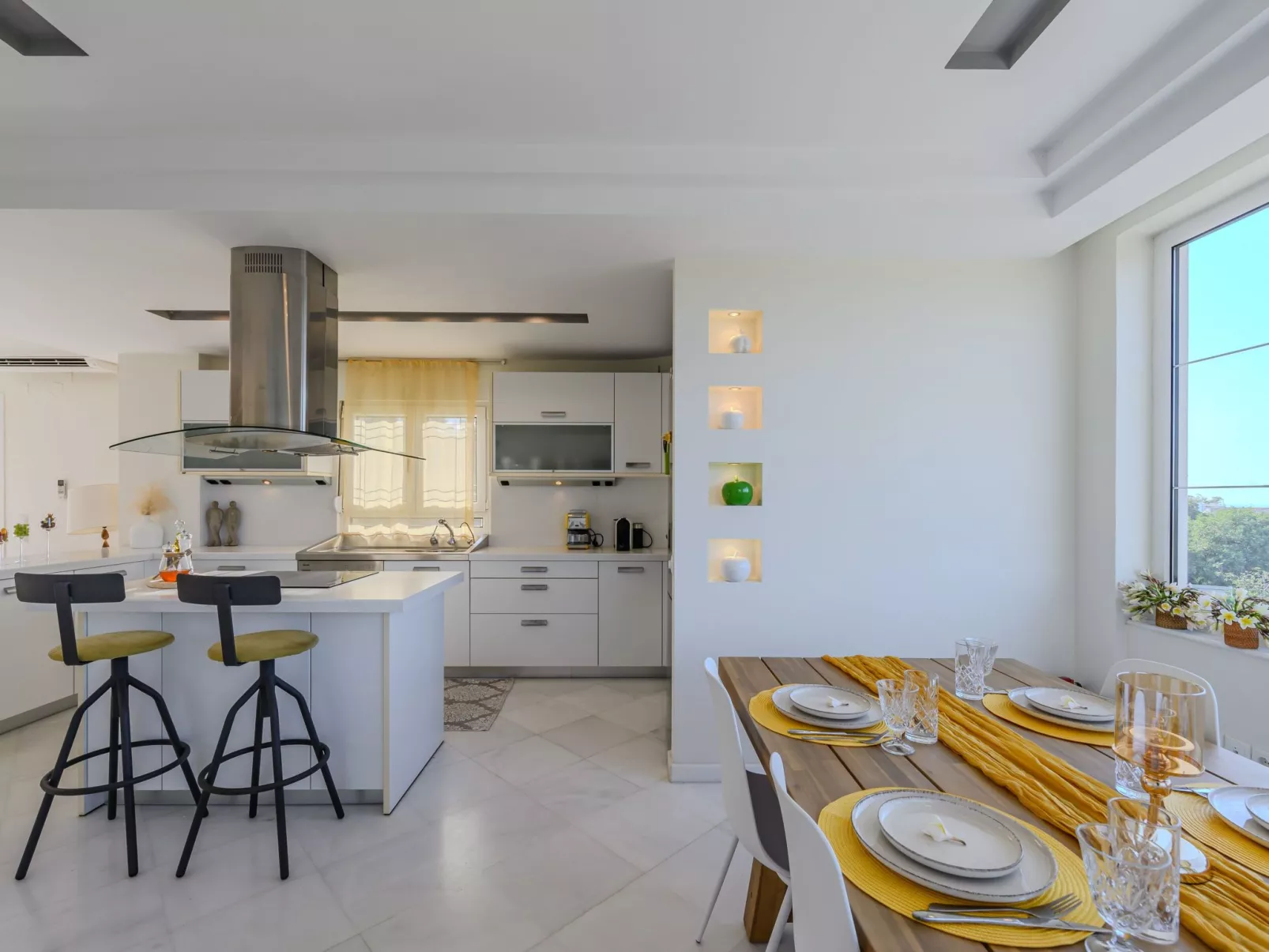 Villa mit Infinity-Pool und BBQ, Nähe zum Strand-Drinnen