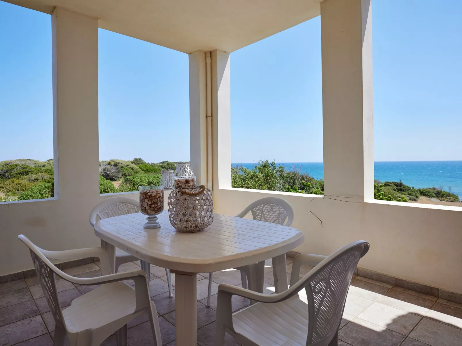 Edem Paradise-Dehors