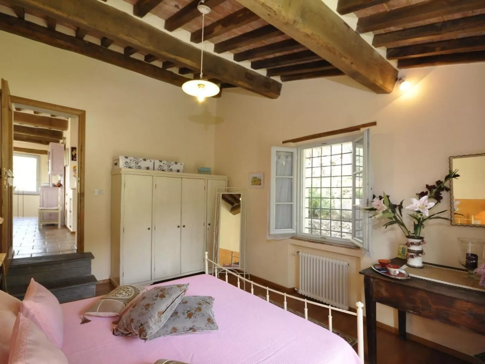 Villa mit Garten, Grill und Terrasse-Drinnen