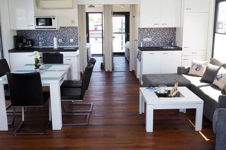 Hausboot Familiy & Friends LP 1 / 3 Personen-Living room