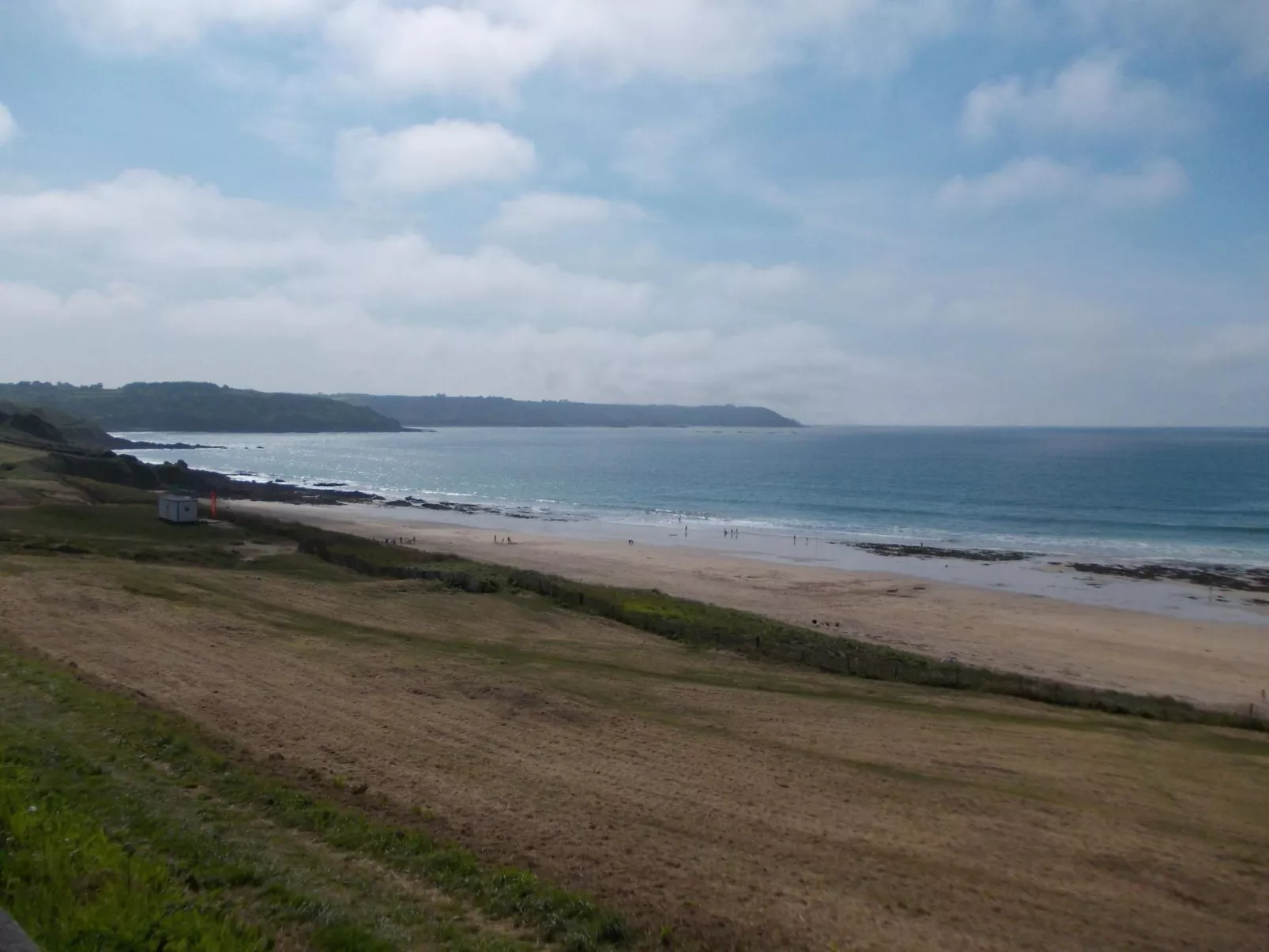 Mit Blick auf das Wasser-Dehors