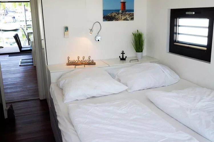 Hausboot Familiy & Friends LP 1 / 3 Personen-Bedroom
