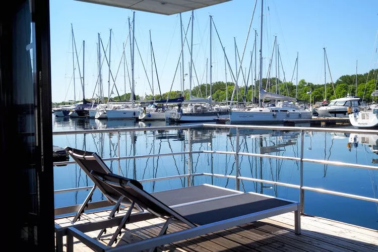 Hausboot Familiy & Friends LP 1 / 4 Personen-Terrace balcony
