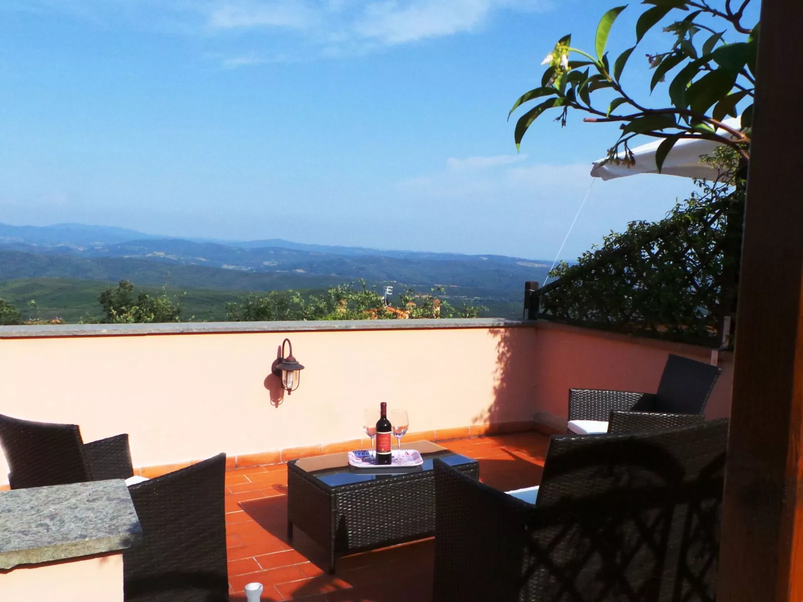 Wohnung 'Eichhörnchen' mit Schwimmbad-Draußen