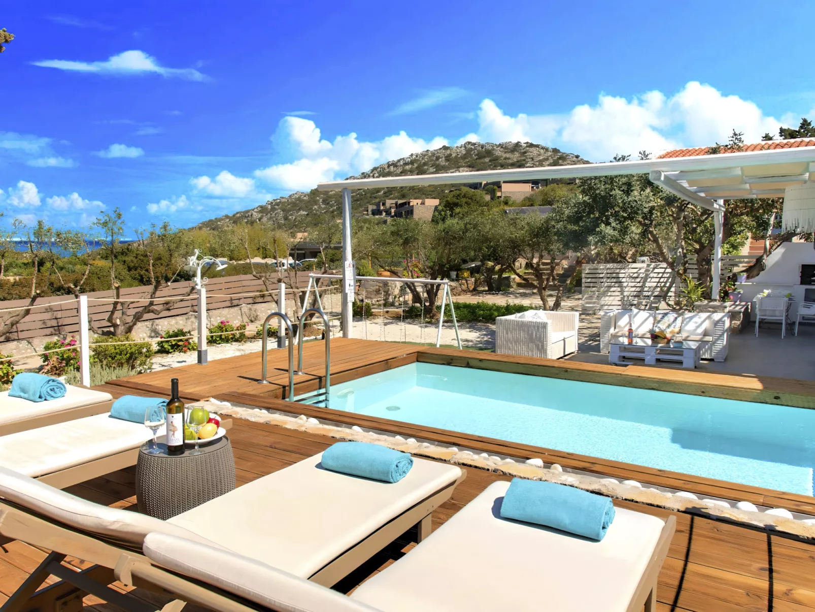 "Cretan Lodge" mit Blick auf das Wasser