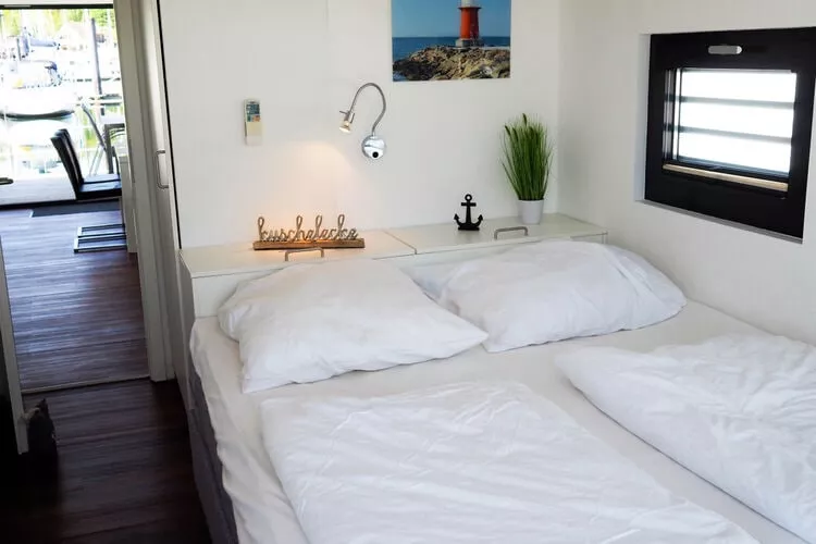 Hausboot Familiy & Friends LP 1 / 4 Personen-Bedroom