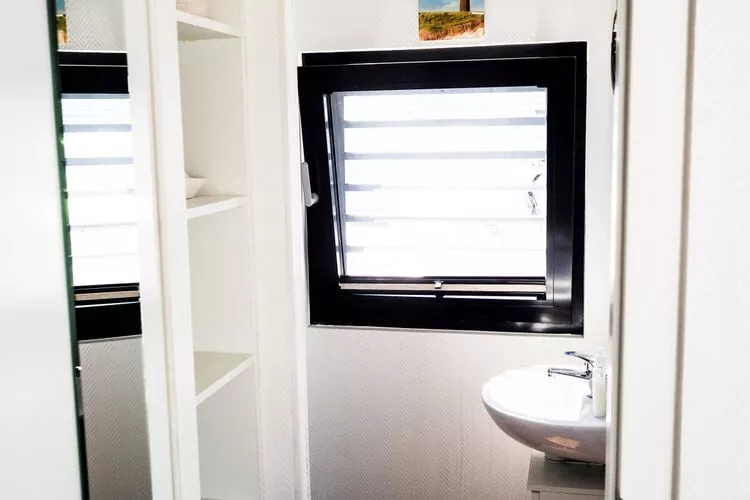 Hausboot Familiy & Friends LP 1 / 4 Personen-Bathroom