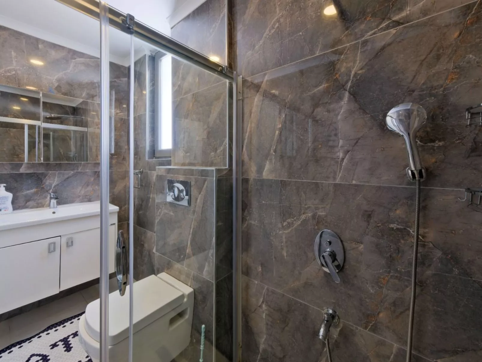 Villa mit unfassbarem Meerblick-Image-tags.info