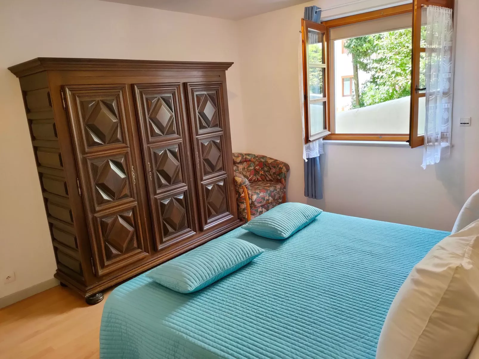 Gite Lys Montagnes du Jura mit Spa Sauna Fluss-Inside