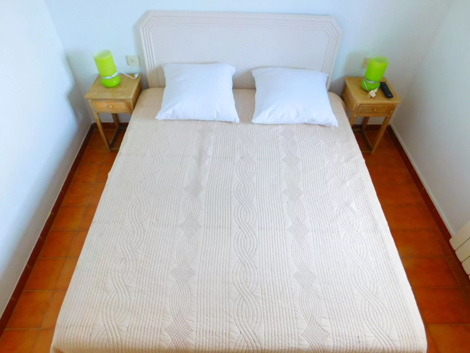 Piso de vacaciones de 2 habitaciones, con amplia terraza y parking en Salatar,-Dedans