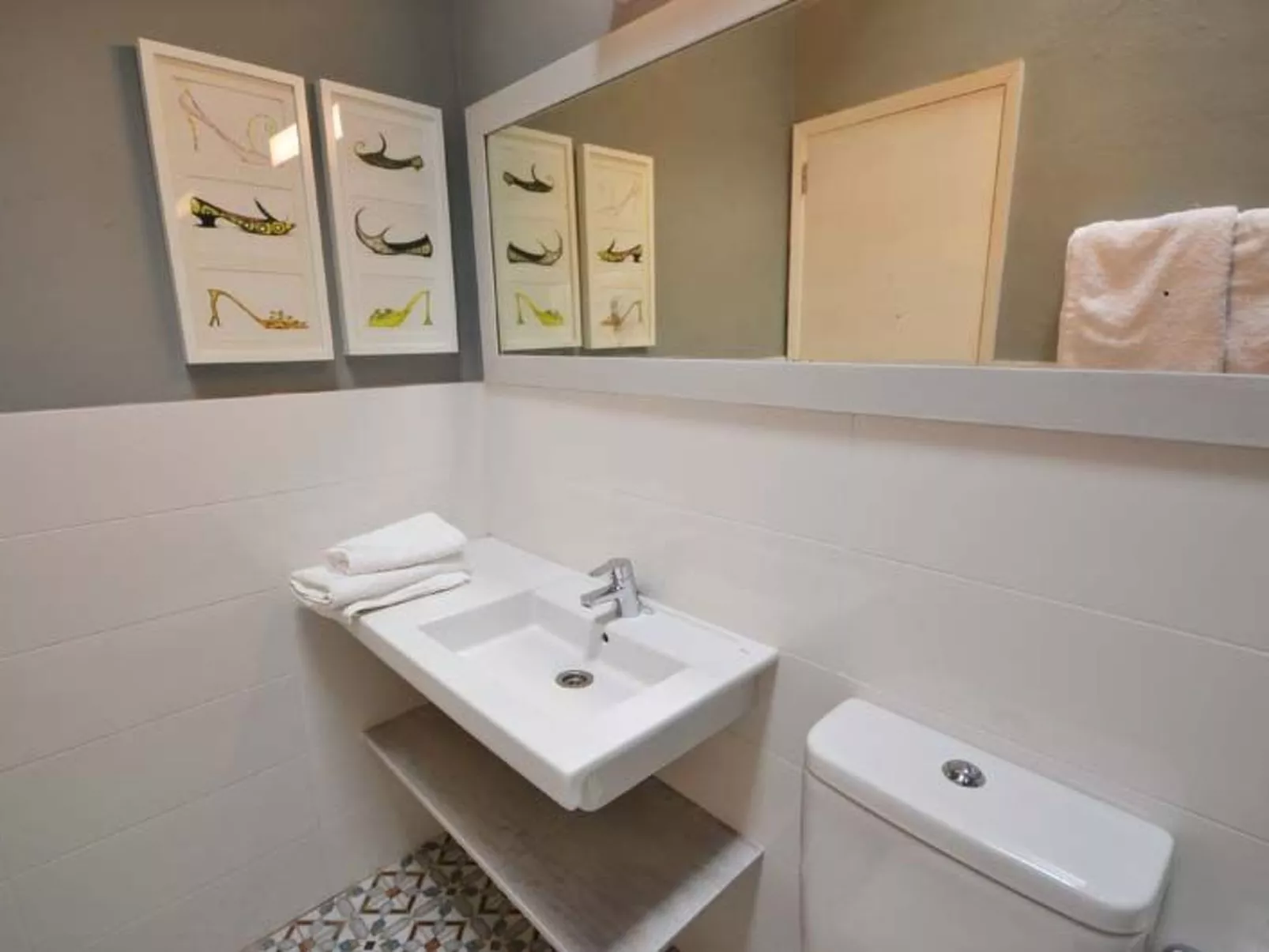 MADROÑAL. M08GC-Inside