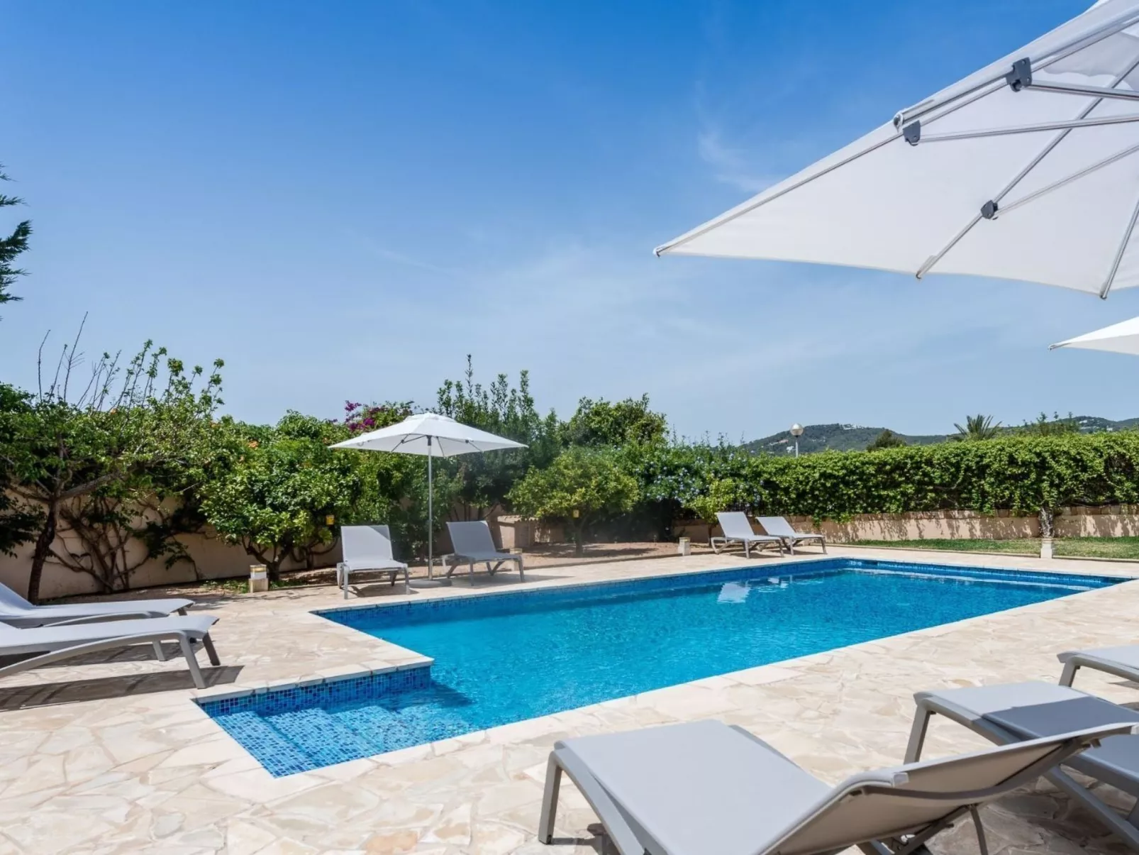 Villa in der Nähe des Zentrums und des Meeres-Outside